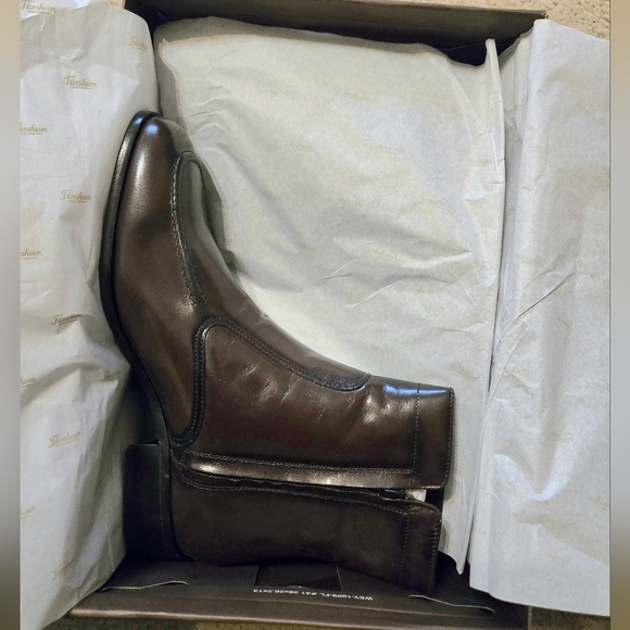 NWT Florsheim Boot, Black Cherry, Essex Moc Toe Zipper - Picture 4 of 6